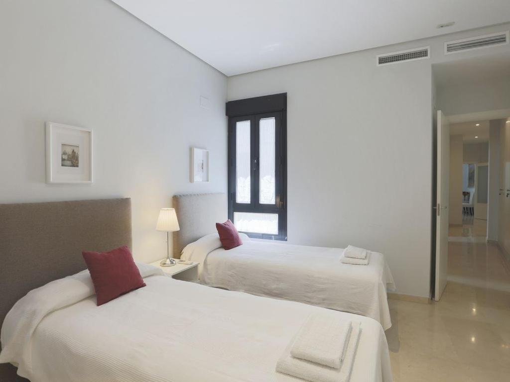 Epicenter II Nuevo Y Lujoso Apto Parking Gratis Perfecta Ubicacion Seville Exterior photo